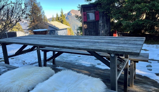 Cozy chalet at 1600 meters altitude (near ski lift)