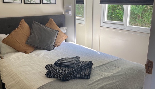 Cozy Chalet - Close to Coastal Trail