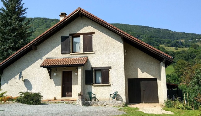 Cozy Chalet Escape in the Alps
