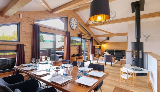 Cozy chalet for 11 guests in Crest-Voland