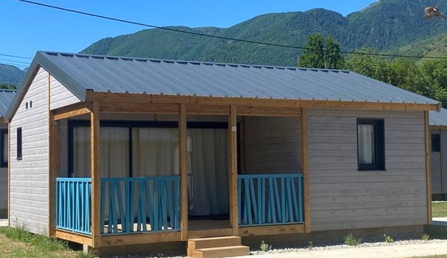 Cozy chalet for 4 with terrace