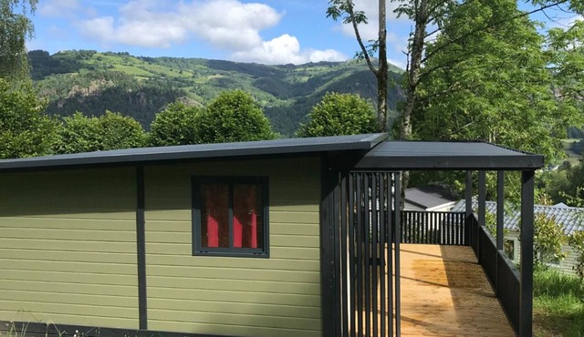 Cozy chalet for 5 with terrace in Vic-sur-Cère