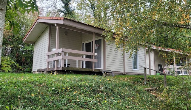 Cozy Chalet for 5 with Private Terrace