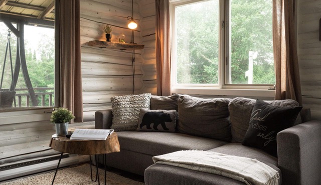 Cozy Chalet - Hot tub, fireplace, Near Tremblant