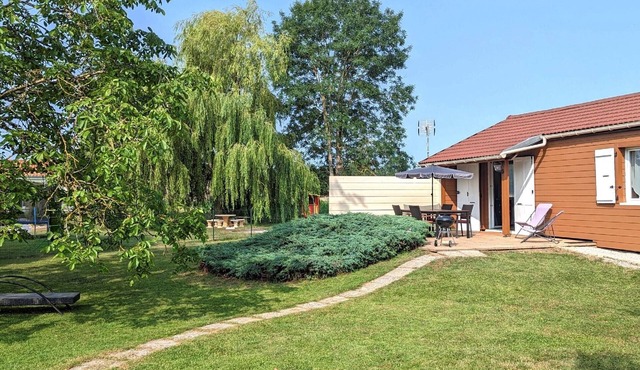 Cozy chalet in Pesmes with private terrace