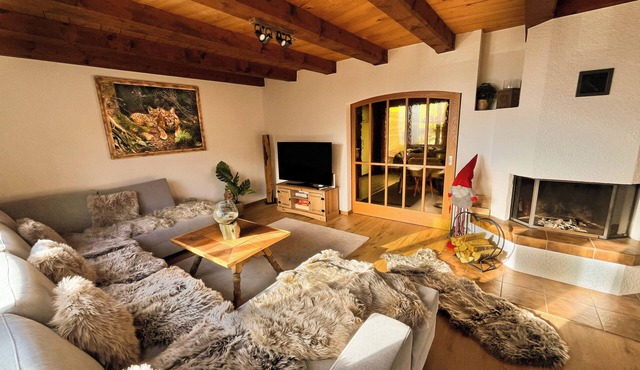 Cozy chalet in the Swiss Alps with Heidi bed. Pet friendly!