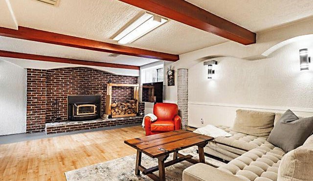 Cozy chalet overlooking Lac-Brome
