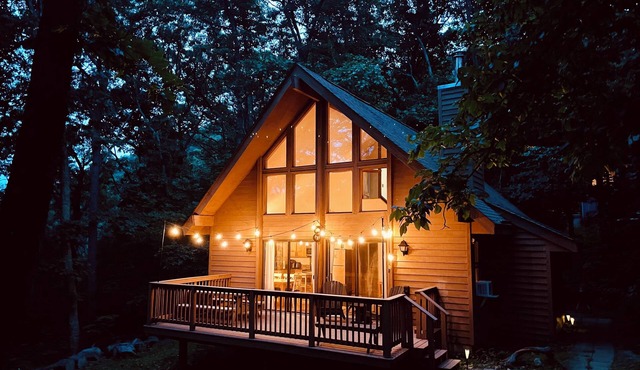 Cozy chalet on Wintergreen Mountain