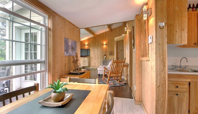 Cozy chalet with big lake