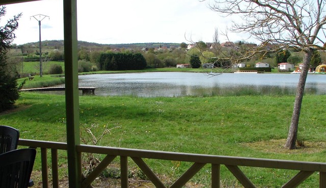 Cozy chalet with terrace for 6 people