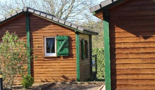 Cozy chalet with terrace in Naucelle - Idyllic location