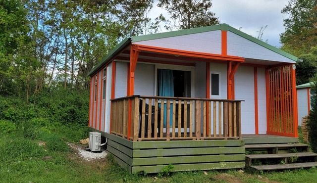Cozy Chalet with Terrace - Sleeps 5
