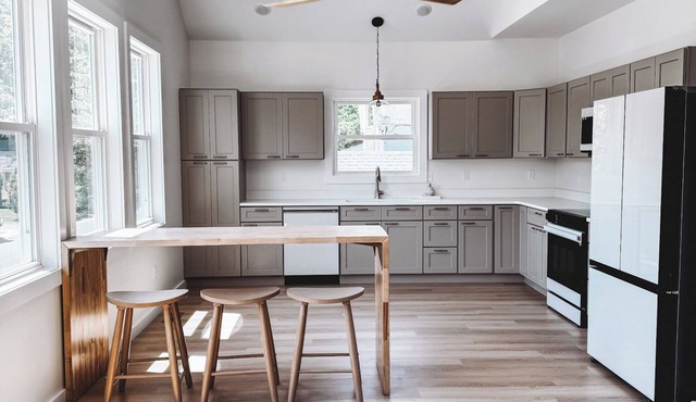 Cozy Charlestown Getaway - Steps from the Water with a Kayak, & Paddleboards.