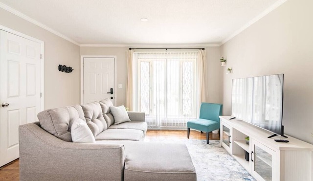 Cozy Charlotte Home 7 mins from UPTOWN!