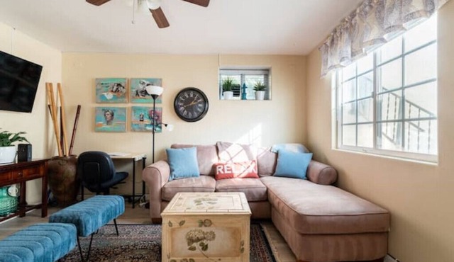 Cozy & charming place, walk to beach, shops & dine