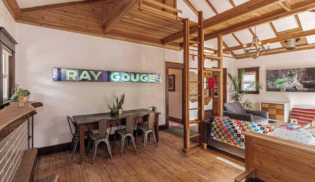 Cozy & Chic | Close to City Creek