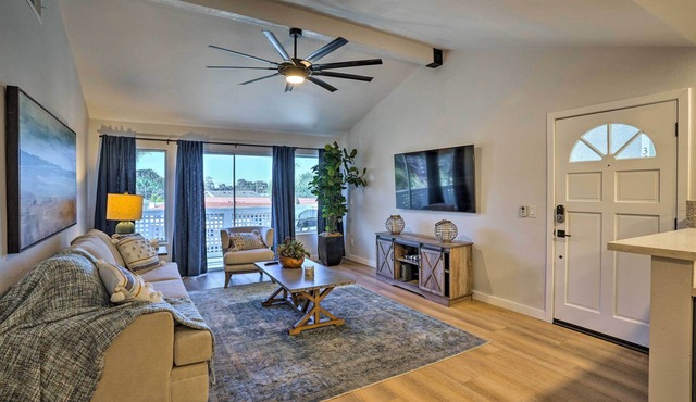 Cozy-Chic Condo: Walk to Beach & Park!