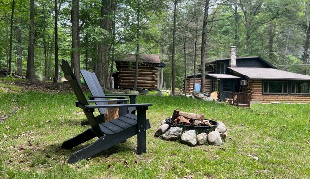 Cozy Chic Creekside Log Cabin