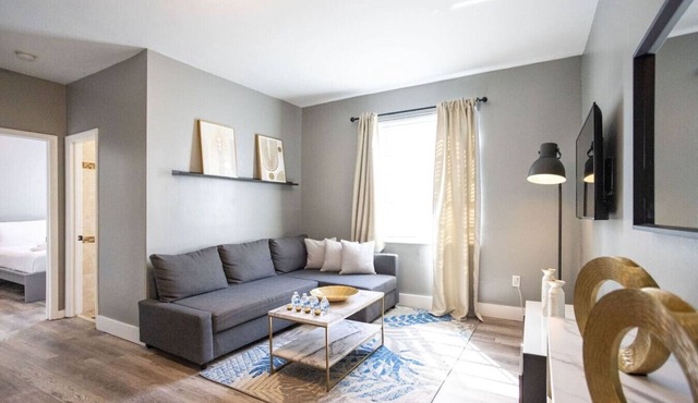 COZY & CHIC Suite 1 BDR/1BTH