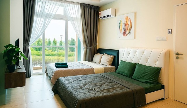 Cozy City Big studio Riverine Diamond