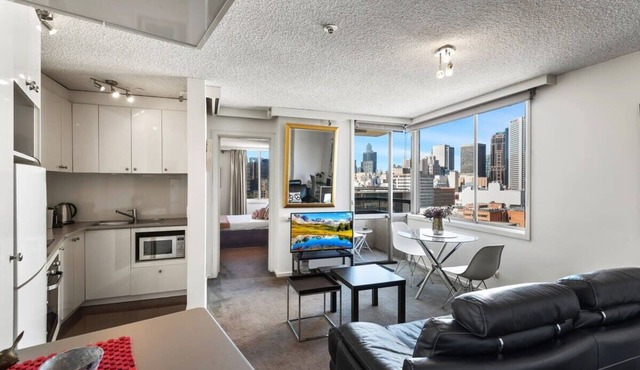 Cozy City Living in Unbeatable Location