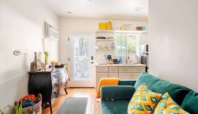 Cozy City Mountain Hide Away!