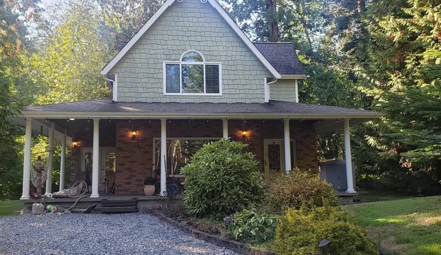 Cozy Classy Country Cottage