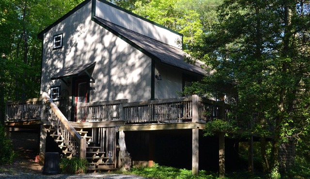 COZY, CLEAN, & CHEAP! Close to everything, yet private & quiet.