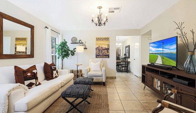 Cozy, clean desert get away with private pool and cactus garden