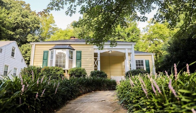 Cozy & Clean Home In Ardmore - The Yellow Cottage