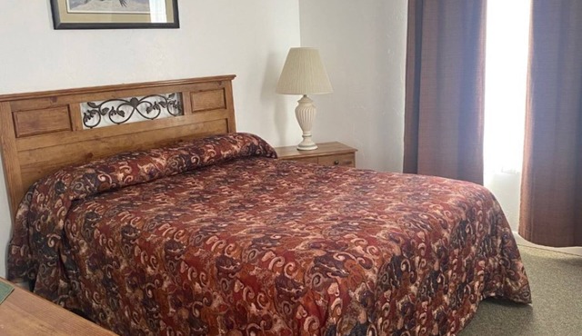 Cozy & Clean Queen Room