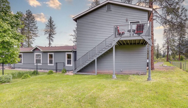 Cozy Clearwater Apartment - Hike, Fish & Explore!