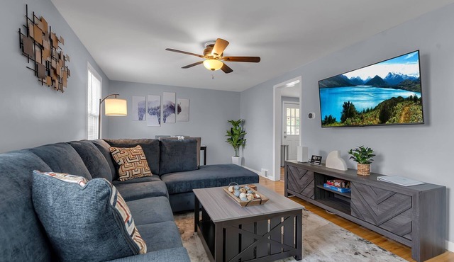 Cozy Cleveland Hill Retreat: Perfect for Family Fun or Game Day Getaways!