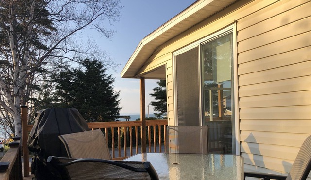 Cozy cottage by the sea in St-Simon-de-Rimouski