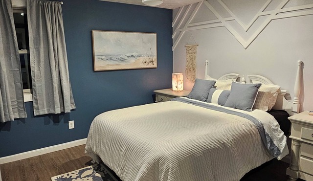 Cozy Coastal 2-bedroom condo with AC, WiFi in welcoming Saco