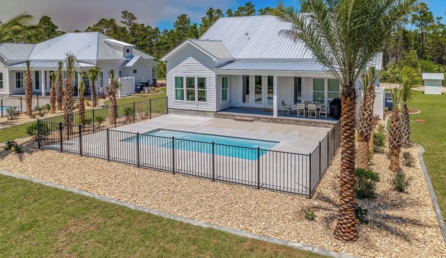 Cozy Coastal Cottage