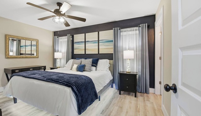 Cozy Coastal Retreat w/Fire Pit Grill Outdoor Games Family & Pet Friendly