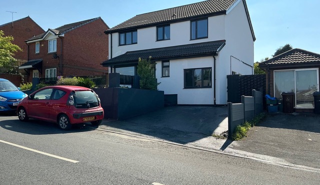 Cozy Coastal Retreat in Colwyn bay sleeps 8