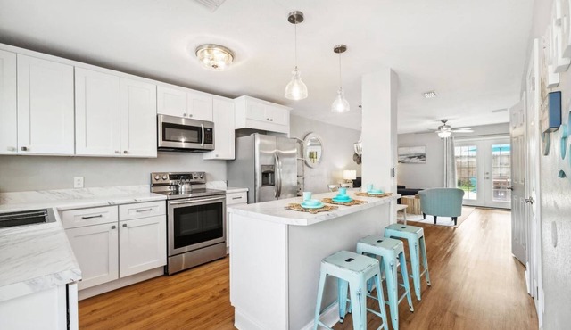 Cozy Coastal Retreat