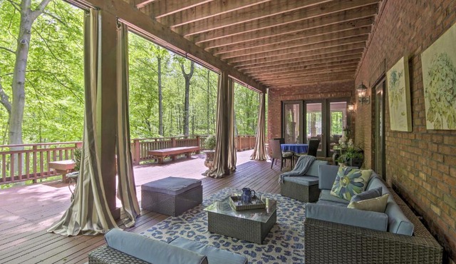 Cozy Cockeysville Retreat with Furnished Deck!
