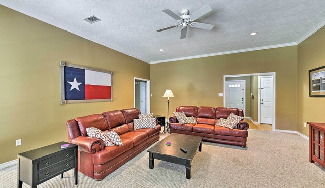 Cozy College Station Home w/Patio and Fireplace