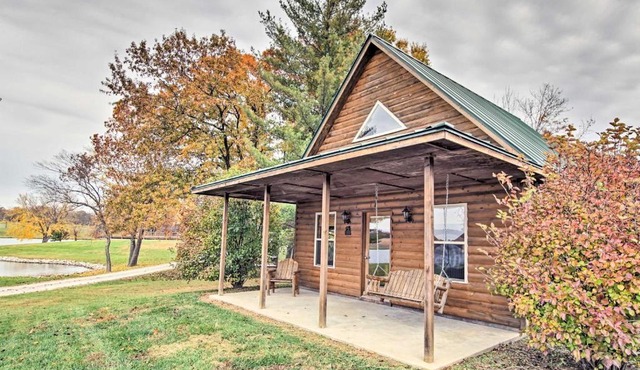 Cozy Columbia Cabin with Shared Lake Dock!
