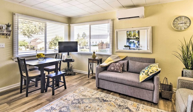 Cozy Columbia City Getaway - Steps to River!