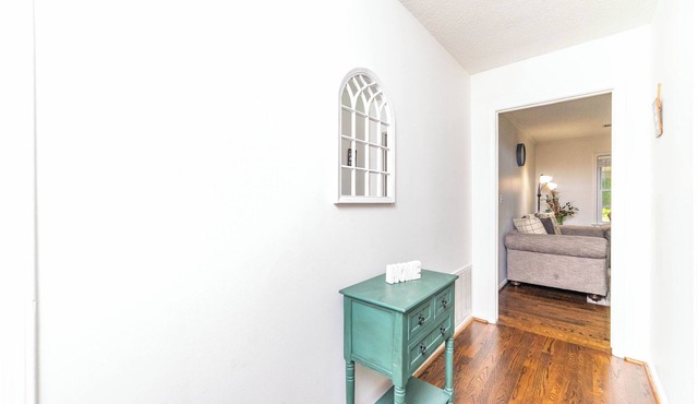 Cozy Columbus Retreat