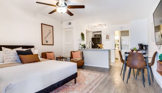 Cozy Comfort Getaway North ATX Studio Convenient Easy Major City Access