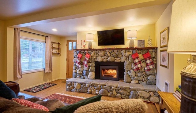 Cozy Comfort, Mountain Charm