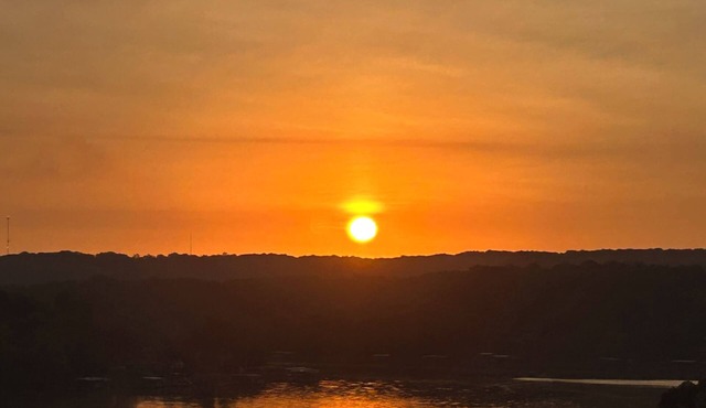 Cozy, comfortable 2-bedroom condo with panoramic views and perfect location.