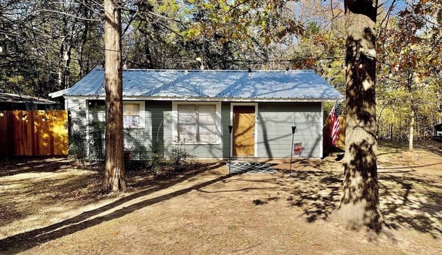 Cozy & Comfortable - close to Lake Texoma (plus 40 amp RV HookUp)