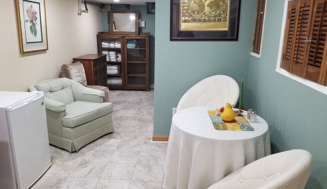 Cozy, comfortable, elegant apartment suite in Northern VA