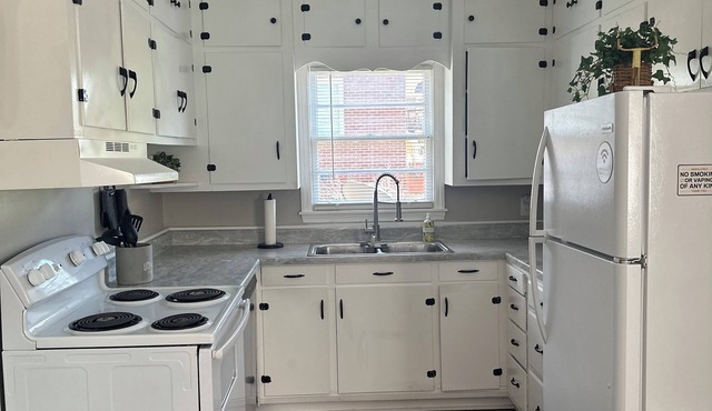 Cozy & Comfortable Fully Furnished 3-Bedroom Home in Lyons, GA